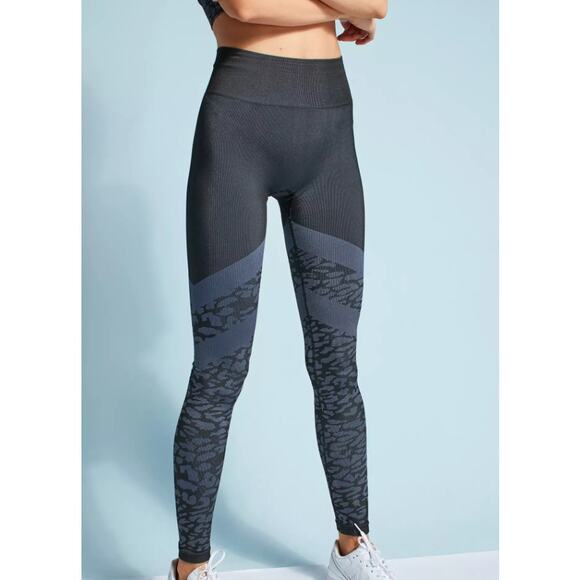 Varley Women's Emerson Seamless Gray Cheetah Print Leggings - Size Medium - Picture 1 of 9